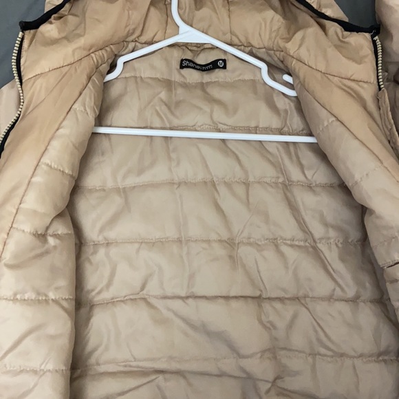 Light weight puffer Jacket - Picture 3 of 3